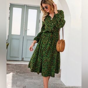 SundayUP Green Cheetah Print Mid Length Lantern Sleeve Dress